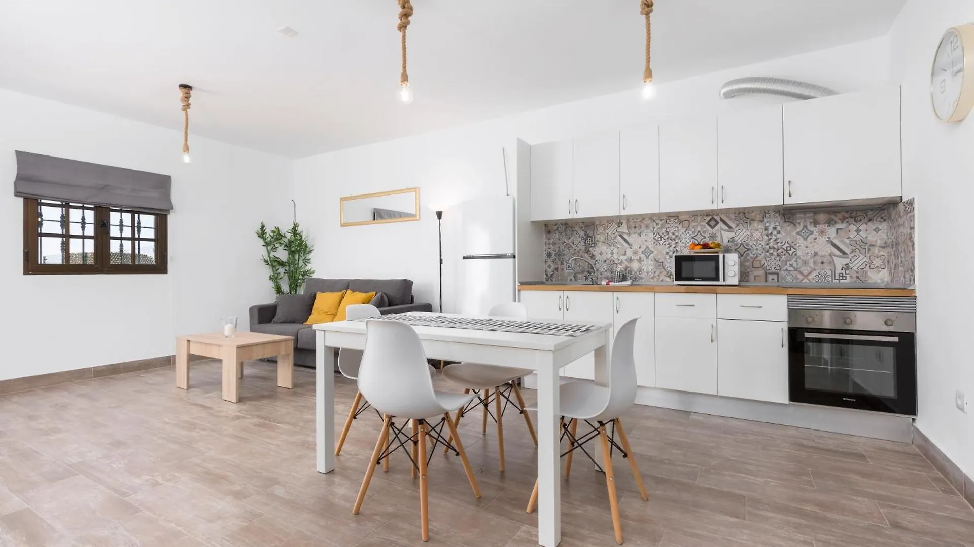 Home2Book Cozy Casa Papa, Bright Terrace & Bbq La Oliva